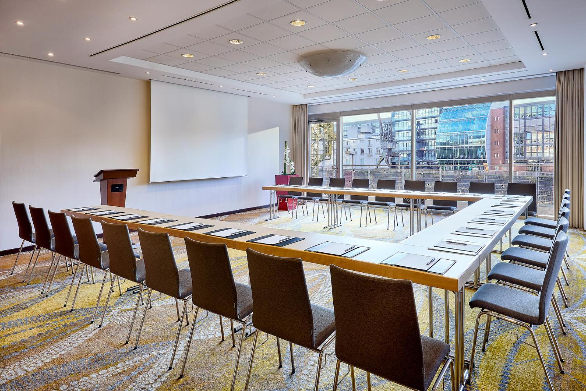 Courtyard By Marriott Duesseldorf Hafen Hotel Kültér fotó