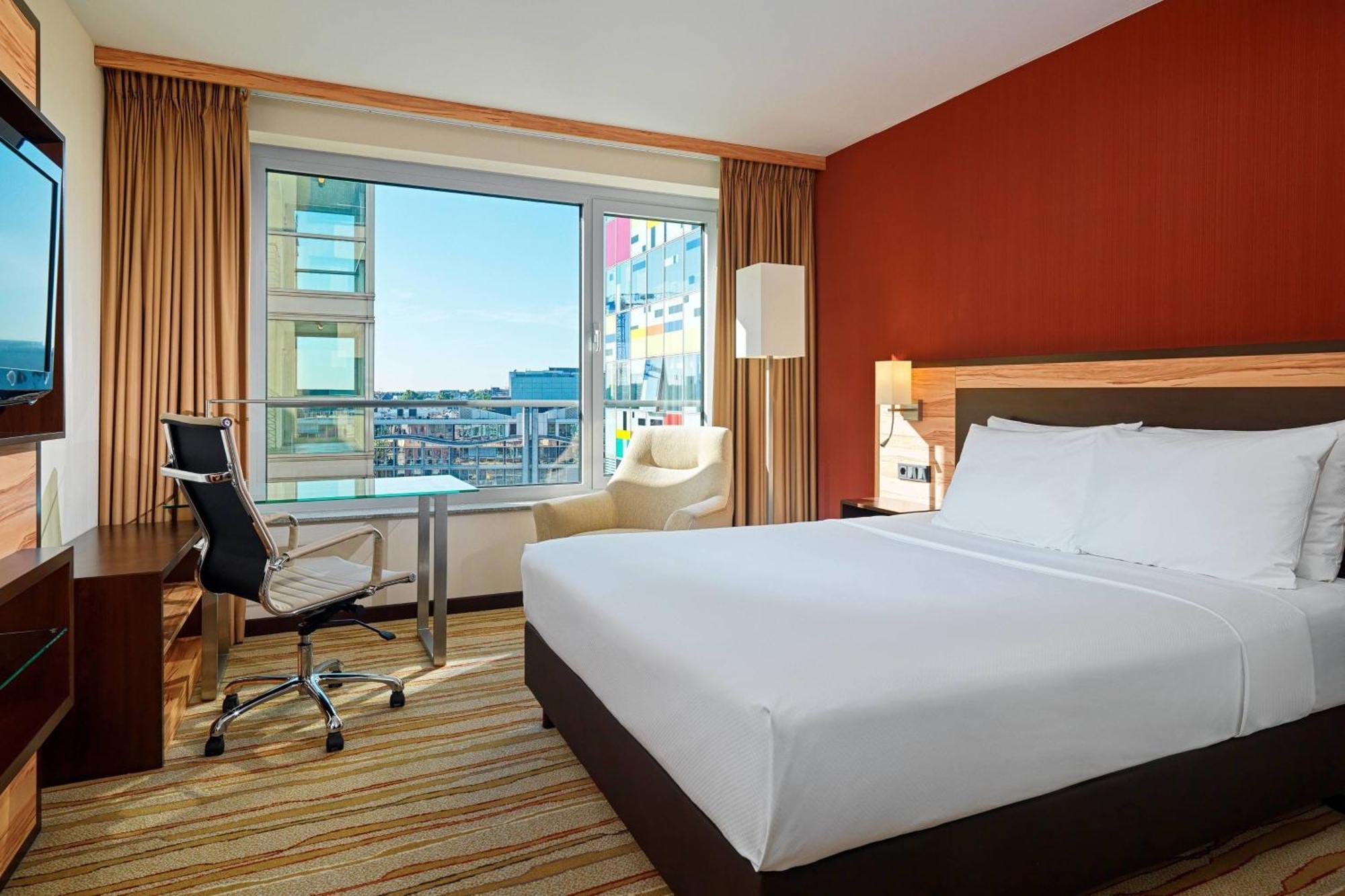Courtyard By Marriott Duesseldorf Hafen Hotel Kültér fotó
