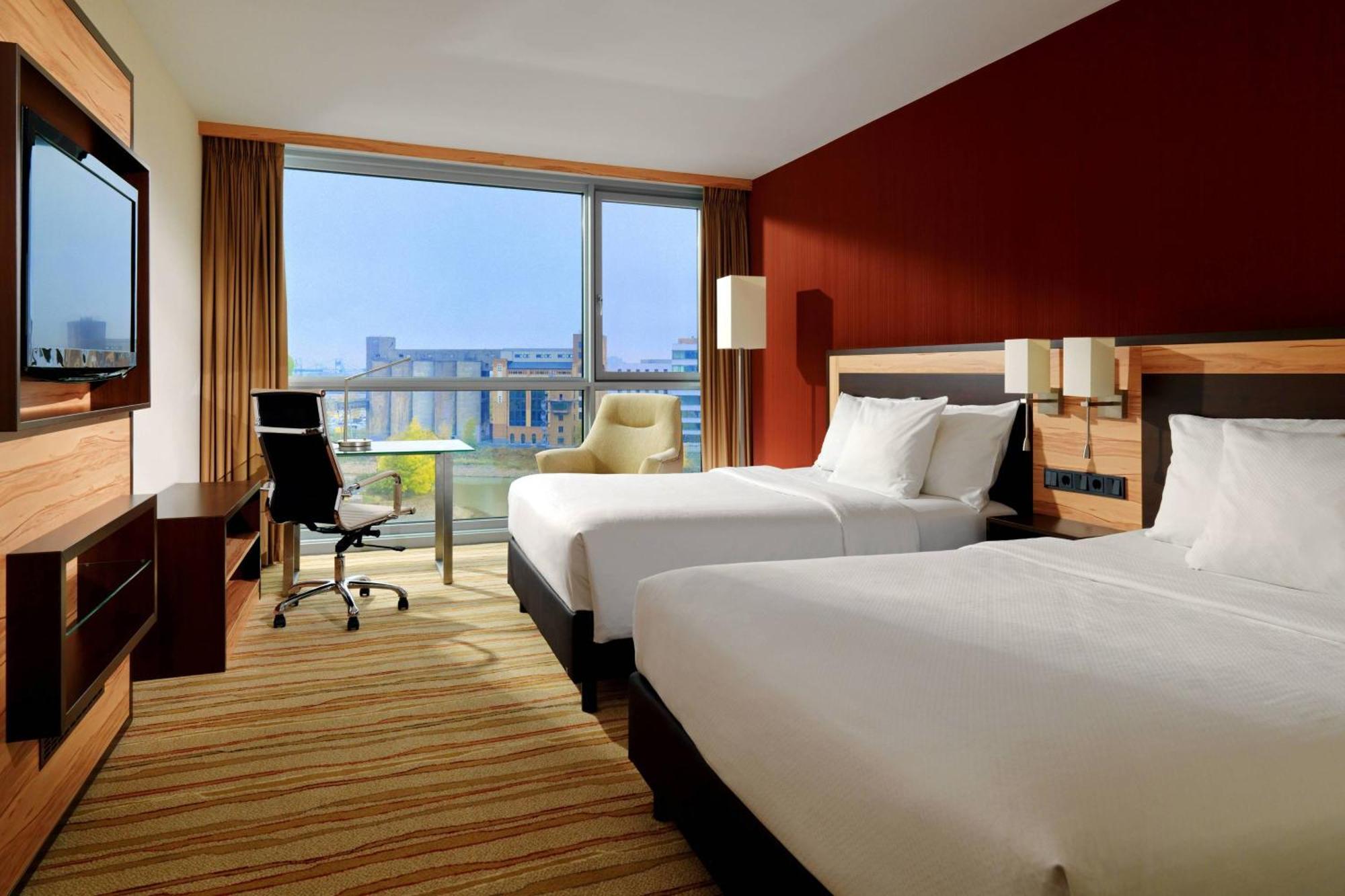 Courtyard By Marriott Duesseldorf Hafen Hotel Kültér fotó