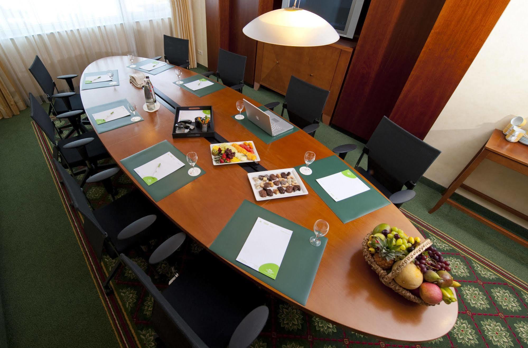Courtyard By Marriott Duesseldorf Hafen Hotel Kültér fotó